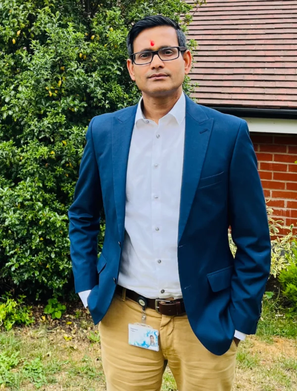 संस्थापक का चित्र